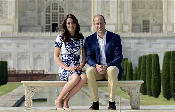 duchess-catherine-prince-william-today-160428-20_6b0bc092abb03c28ed7d278e800ba21e.today-inline-large.jpg
